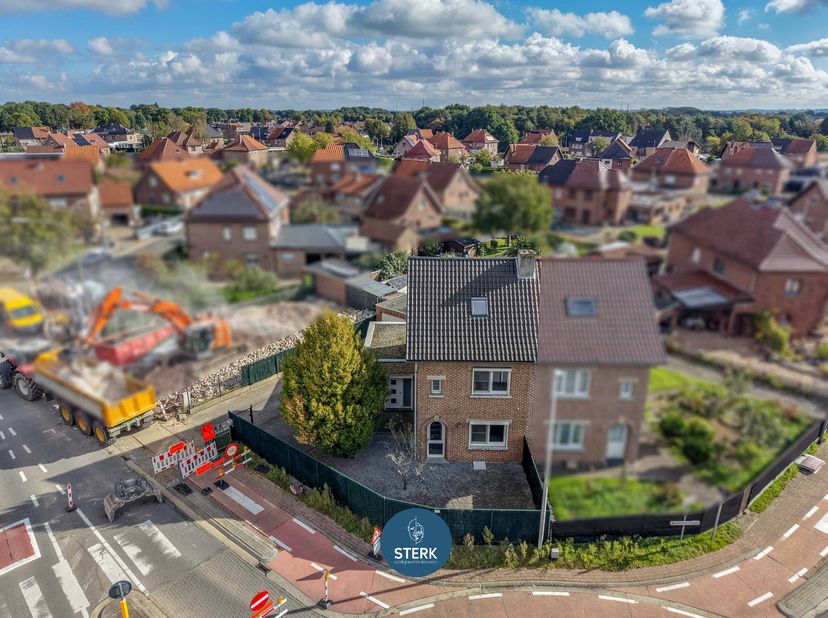 Huis te koop in Oude Baan 265,
                    3630 Mechelen-aan-de-Maas