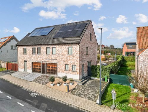                                         Maison à vendre à Otegem, € 443.000
