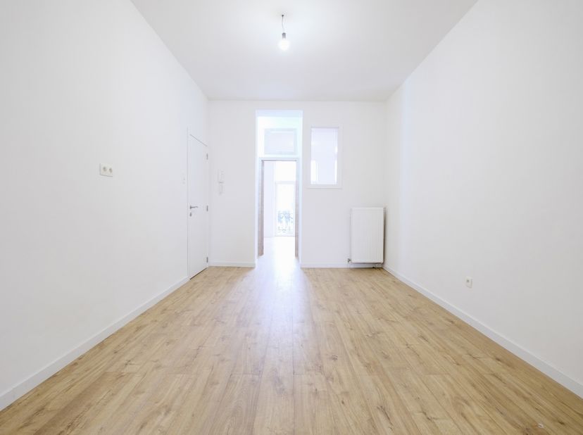 Molenbeek-Saint-Jean – Ref. 7651436 – Gelegen in een levendige en uitstekend bereikbare buurt (metro, ring, winkels en parken in de nabijheid), zal di