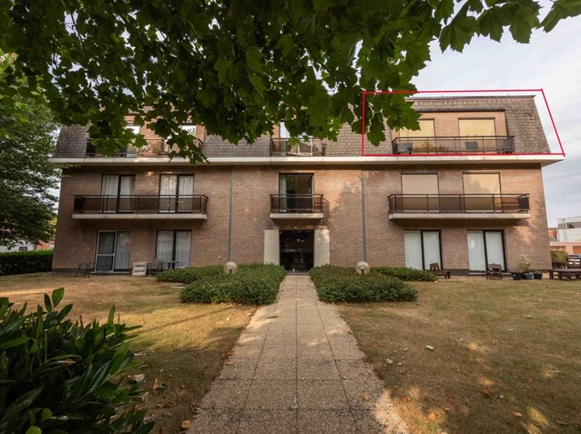 Ontdek dit&amp;nbsp;ruim appartement van 97 m² op de 2de verdieping van Residentie Ter Wilgen.<br />
Dankzij de rustige ligging, op wandelafstand van wink