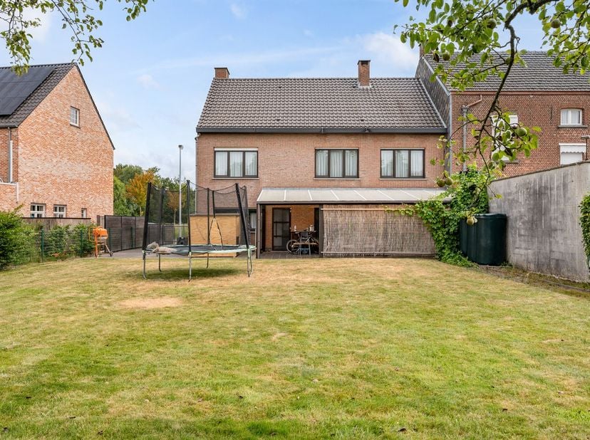 Huis te koop in Dorpsstraat 151,
                    2221 Booischot