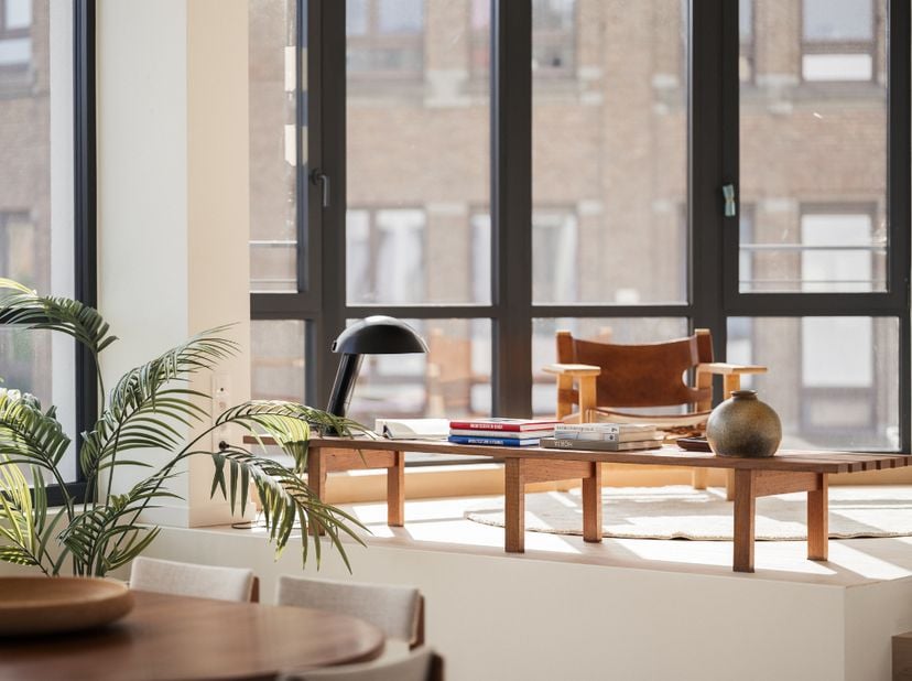 Omgeving Gent-Sint-Pieters. Uniek townhouse-appartement met terras en een perfecte symbiose tussen authenticiteit en hedendaags comfort.<br />
<br />