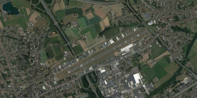Bien professionnel à louer à Luchthavenstraat 1, 8560 Wevelgem