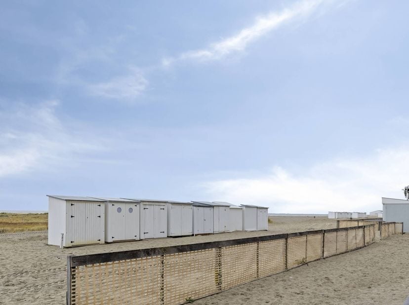 Le long de la Zeedijk à Heist, nous trouvons cet appartement à vendre. L'appartement est situé à quelques pas de la plage, de la magnifique réserve na