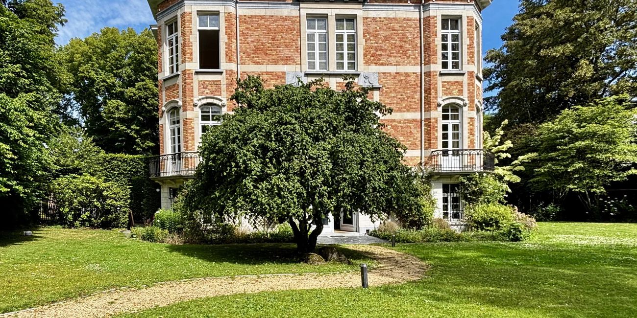 AVENUE DE SATURNE 44