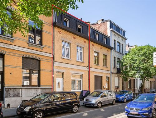                                         Maison de ville à vendre à Antwerpen, € 329.000
