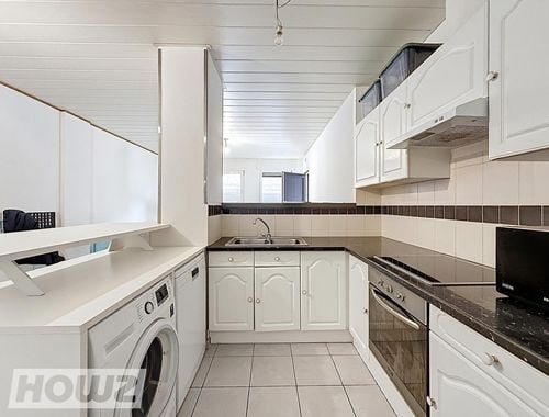                                         Studio met slaaphoek te koop in Moeskroen, € 105.000

