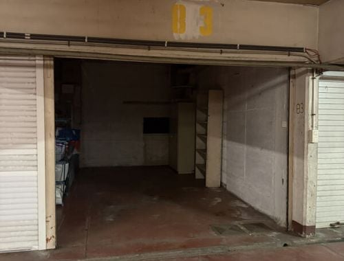                                         Garage à vendre à Forest, € 27.500
