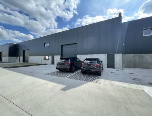                                         Opslagplaats te huur in Wondelgem, € 1.995
