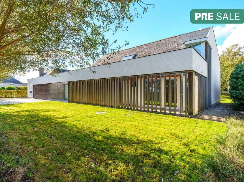 Huis te koop in Aartrijkestraat 266,
                    8820 Torhout