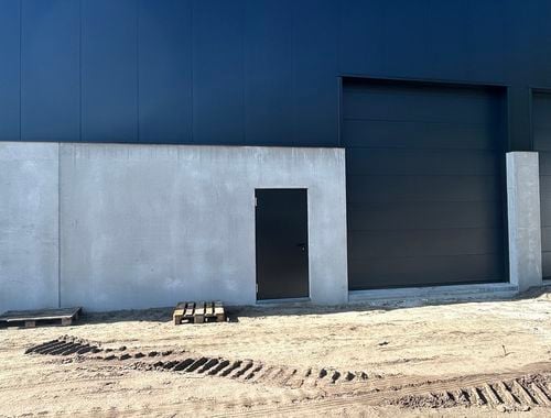                                         Bedrijfsgebouw te huur in Achel, € 995
