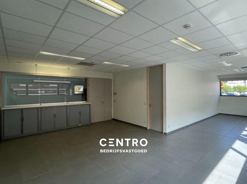 Bedrijfsvastgoed te huur in De Plaats 13,
                    9910 Knesselare