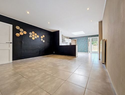                                         Eengezinswoning te koop in Quaregnon, € 169.000
