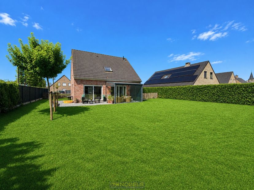 INSTAPKLARE OPEN BEBOUWING met GUNSTIG EPC-LABEL B en een rustige ligging aan het PRACHTIGE ENAMEBOS. Deze energiezuinige gezinswoning combineert comf