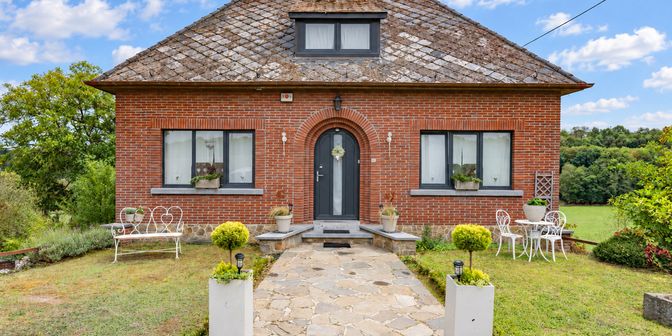 Huis te koop in Four à Chaux 17, 5520 Onhaye