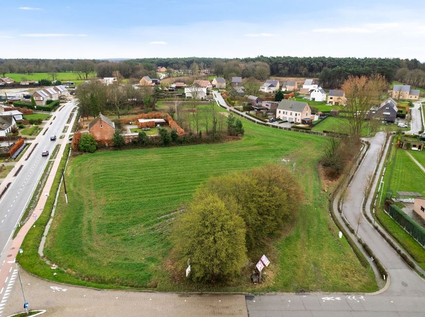 Bouwgrond in rustige en groene omgeving te koop! <br />
Op zoek naar de ideale locatie om uw droomwoning te realiseren? <br />
Deze mooie bouwgrond