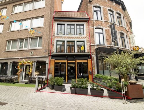                                         Handelspand met woonst te koop in Sint-Truiden, € 425.000
