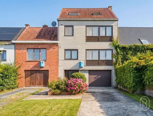                                         Bel-étage à vendre à Renaix, € 455.000
