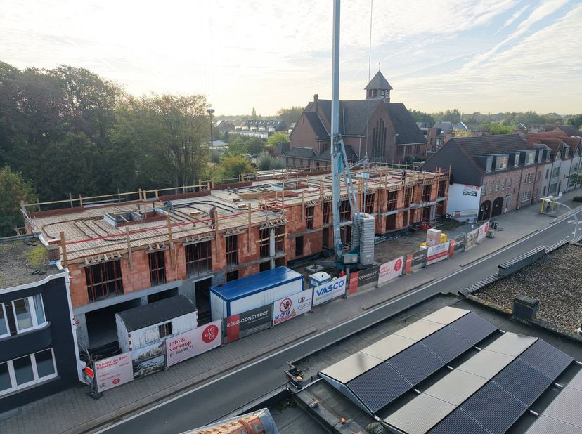Project in Roosendaalsebaan 12-18,
                    2920 Kalmthout