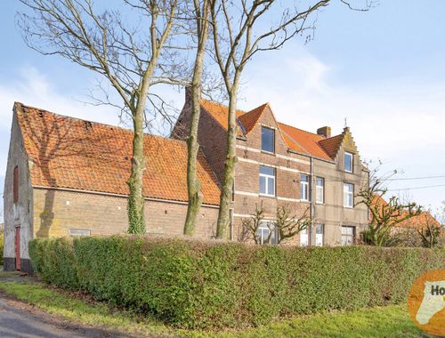                                         Hoeve te koop in Oudenburg, € 449.000
