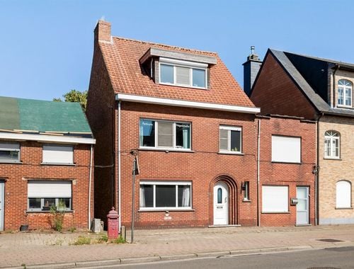                                         Eengezinswoning te koop in Grobbendonk, € 325.000
