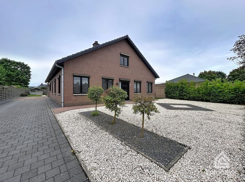 Maison à louer à Hoogveld 47,
                    3990 Peer