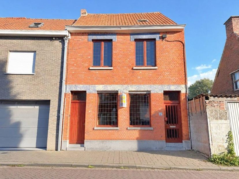 Huis te koop in Dronckaertstraat 80,
                    8930 Rekkem