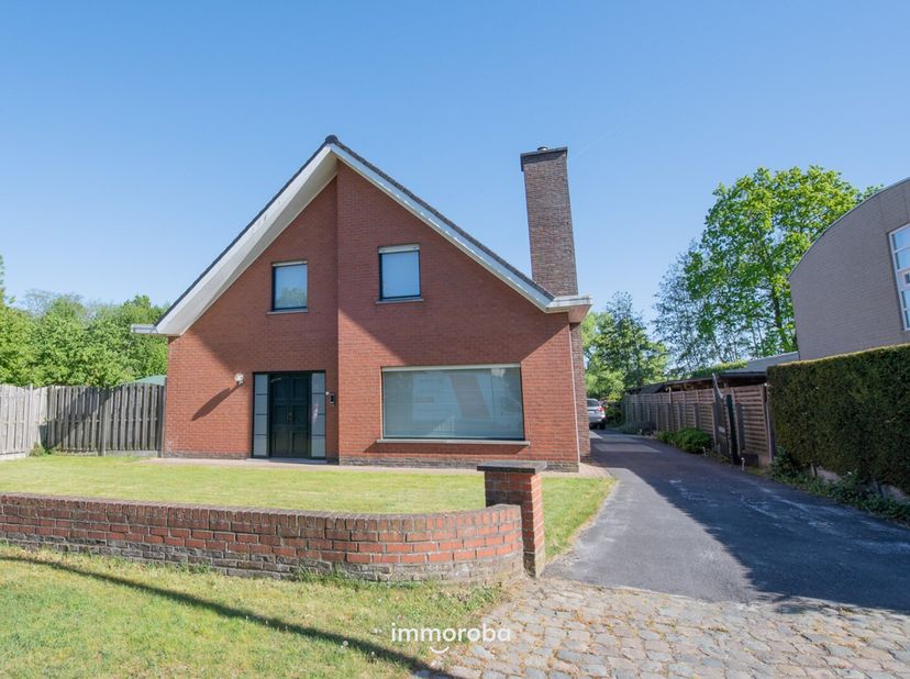 Maison à louer
                    à 9870 Zulte