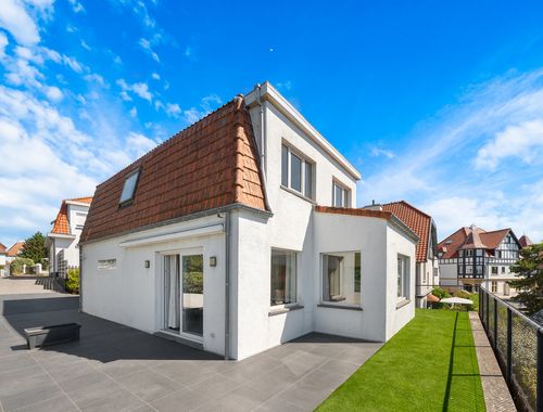                                         Villa te koop in Duinbergen, € 1.775.000
