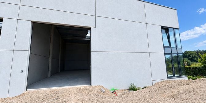 Bedrijfsvastgoed te huur in Gentseweg 624, 8790 Waregem