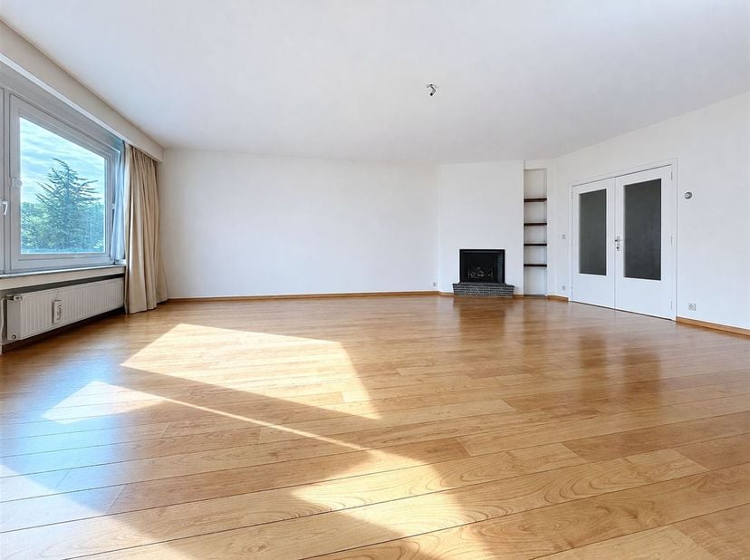 Appartement te koop in Avenue Jean de Bologne 2 bus 8,
                    1020 Laken
