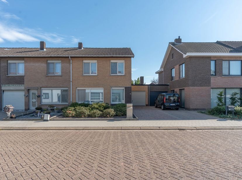 Huis te koop in Pausenstraat 62,
                    2360 Oud-Turnhout