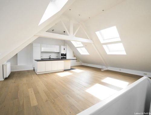                                         Appartement te huur in Ukkel, € 1.850
