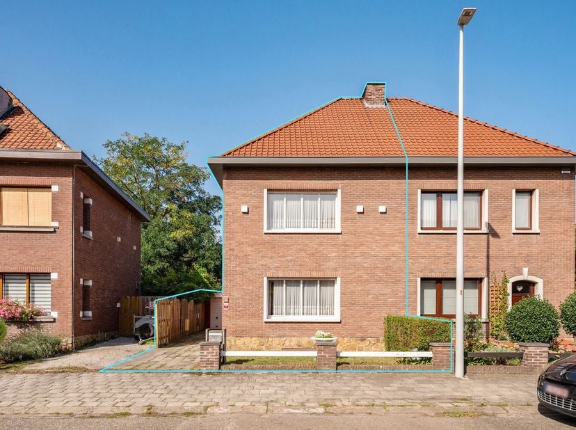 Huis te koop in Rubensstraat 10,
                    2900 Schoten
