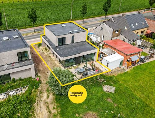                                         Maison à vendre à Eernegem, € 249.000
