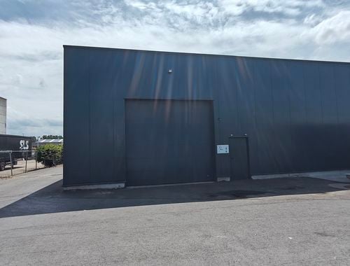                                         Bedrijfsgebouw te huur in Verrebroek, € 1.750
