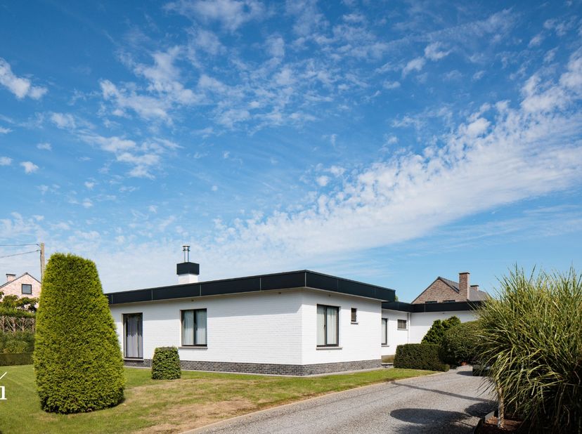 Huis te koop in Bosstraat 47,
                    9810 Nazareth