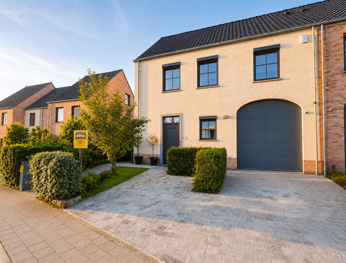                                         Koppelwoning te koop in Kortrijk, € 525.000
