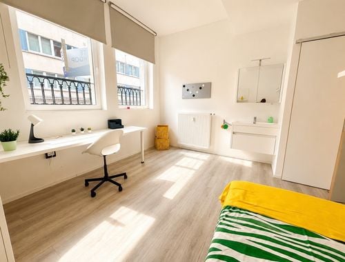                                         Kot-Kamer te huur in Kortrijk, € 425
