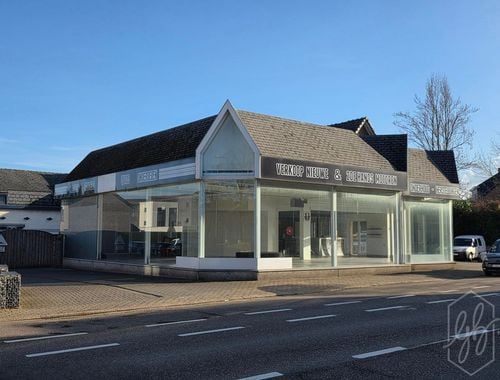                                         Bien commercial à vendre à Tongeren, € 299.000
