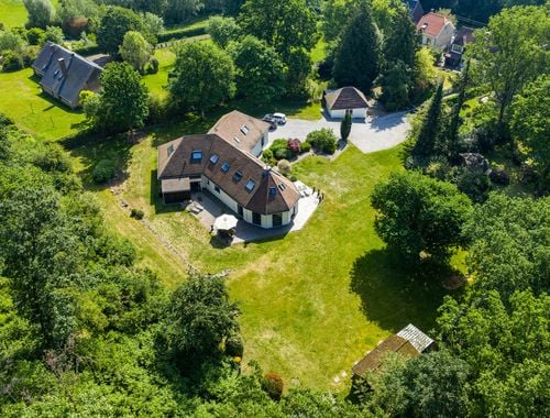                                        Woning te koop in Lasne-Chapelle-Saint-Lambert, € 1.290.000
