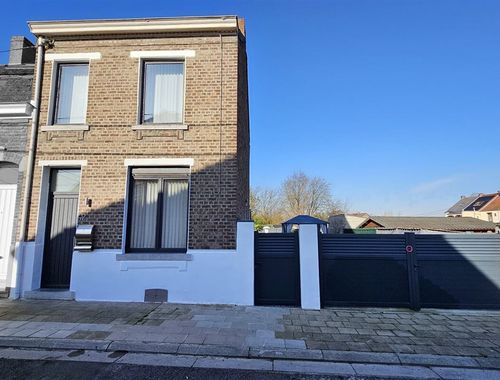                                         Eengezinswoning te koop in Hornu, € 250.000
