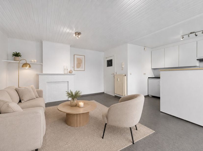 <br />
<br />
Instapklaar appartement in kleinschalige residentie met bijzonder vlotte ligging te Sint-Andries, tal van faciliteiten in de buurt.<br /
