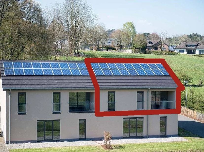 Dit sfeervolle appartement op de eerste verdieping overtuigt door een doordacht woonconcept en een aangename woonsfeer. Met twee ruim opgezette slaapk