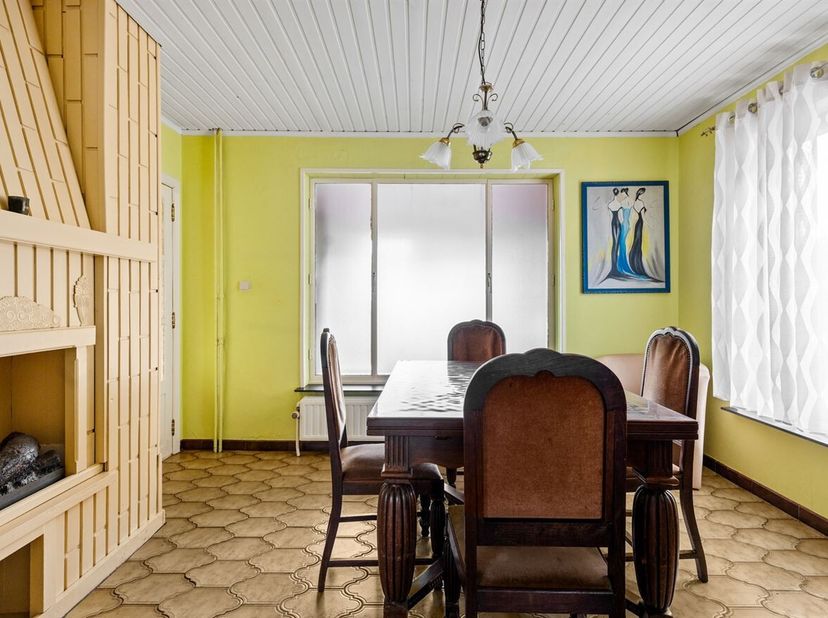 Maison mitoyenne prête à emménager avec 3 chambres, un grand jardin et une piscine à Lanklaar<br />
Vous recherchez une maison prête à emménager, spac