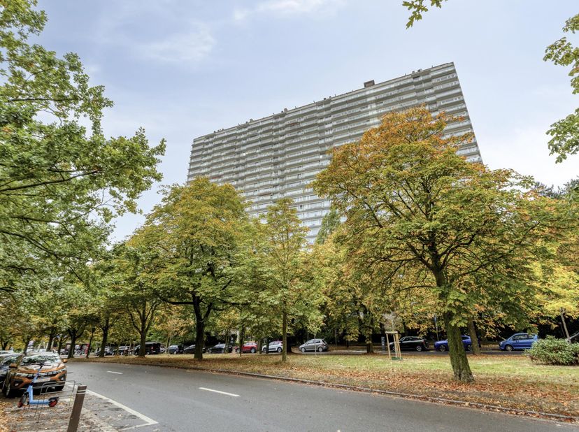 Appartement te koop in Louis Mettewielaan 89 bus K12,
                    1080 Sint-Jans-Molenbeek