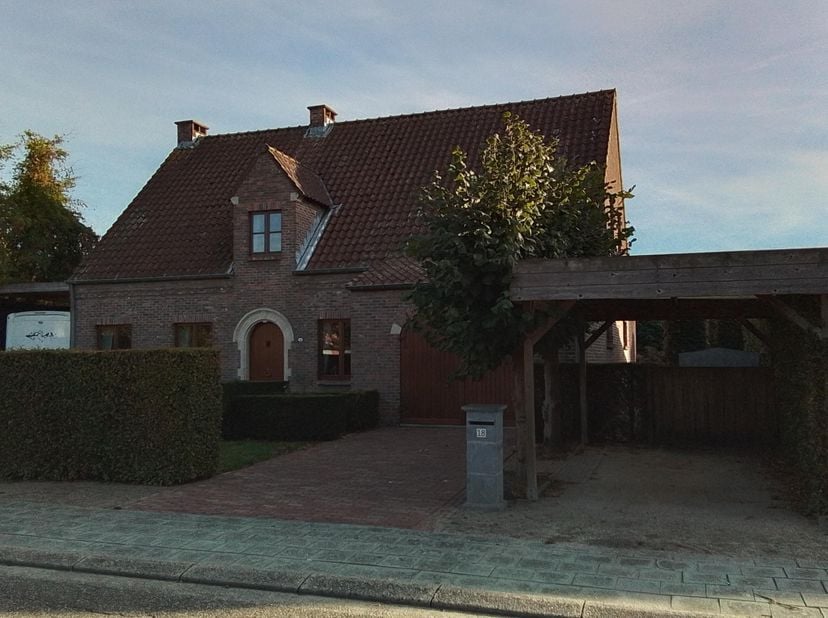 Huis te koop in Weidestraat 18,
                    2440 Geel