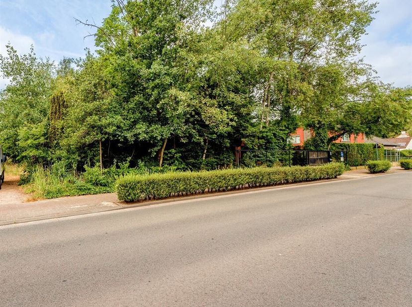 Prachtige bouwgrond voor een open bebouwing met een oppervlakte van 901 m². <br />
Deze grond biedt voldoende ruimte voor het realiseren van een prach