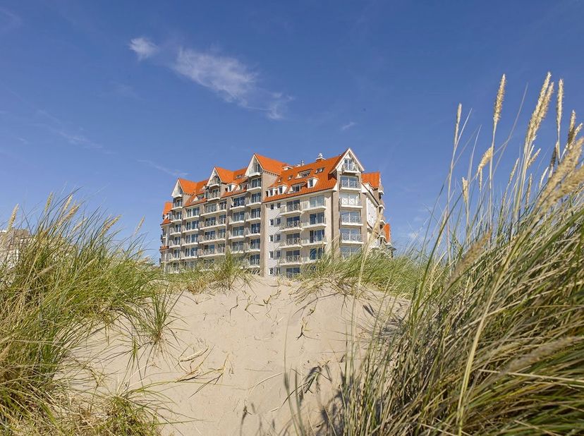 Découvrez ce magnifique appartement traversant prêt à emménager, situé dans une résidence moderne et soignée datant de 2012, bénéficiant d’une situati
