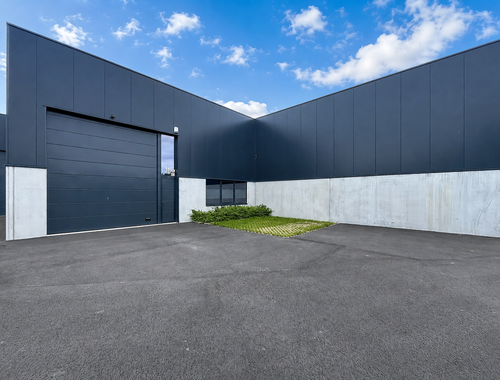                                         Entrepôt à louer à Mouscron, € 800
